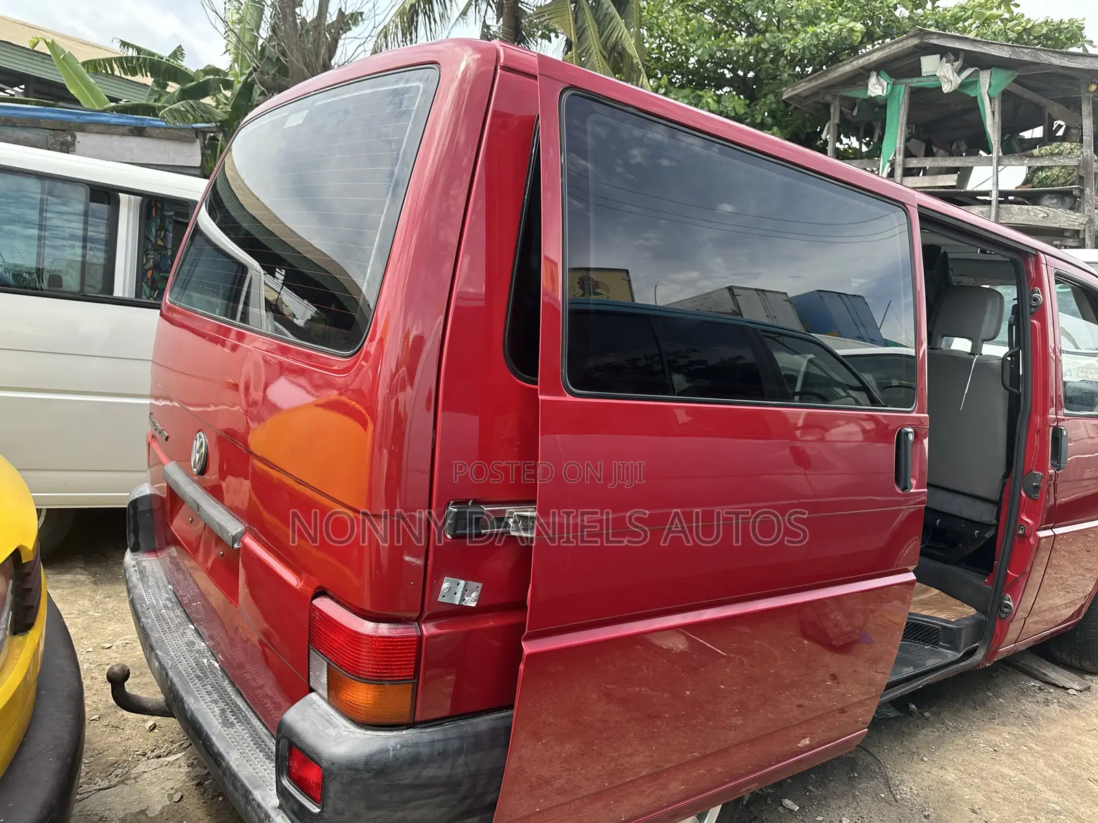 Volkswagen Transporter 2005 Red