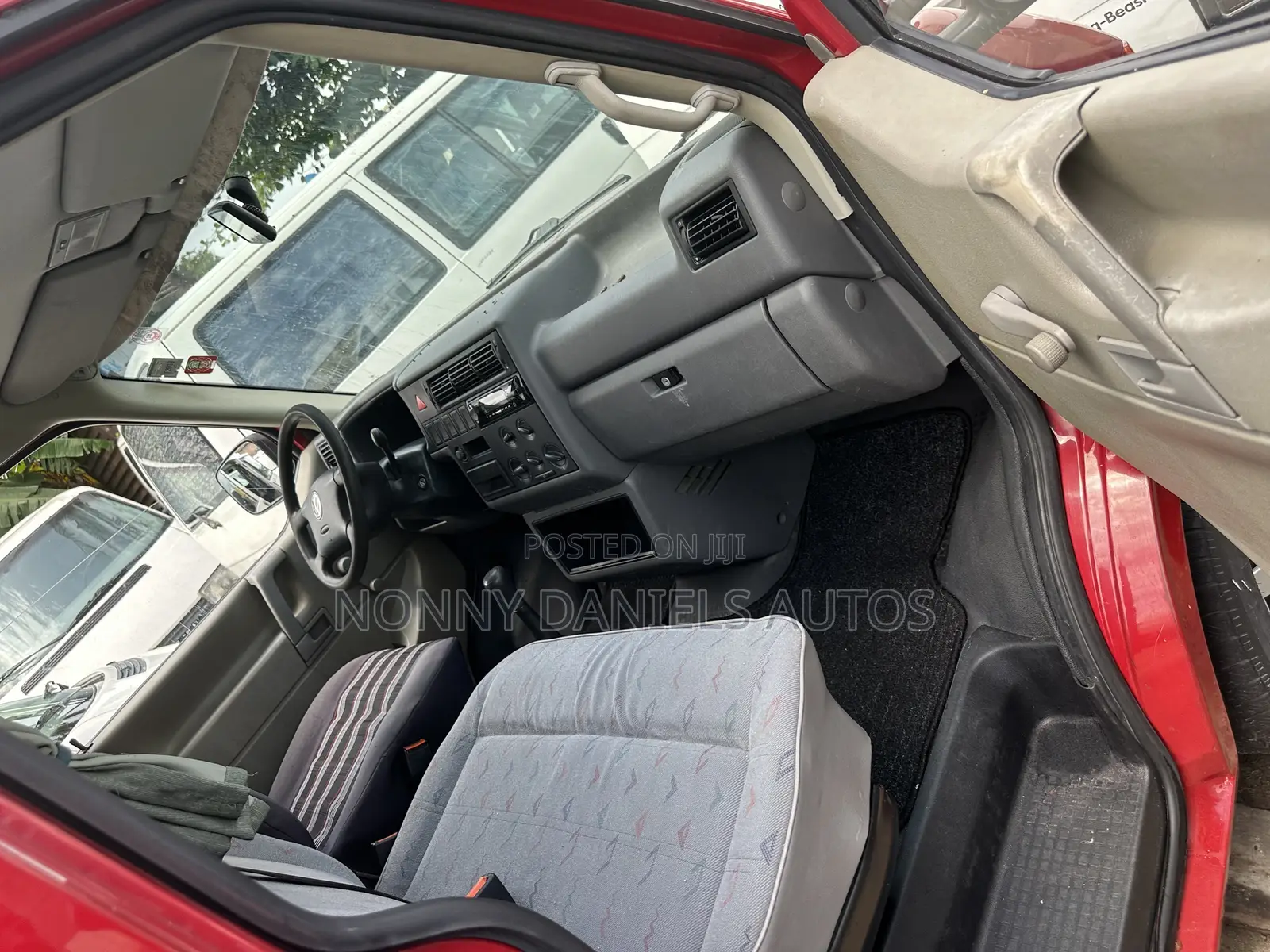Volkswagen Transporter 2005 Red