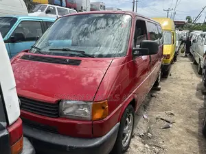 Volkswagen Transporter 2005 Red