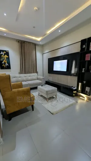 Luxury One Bedroom Apartment