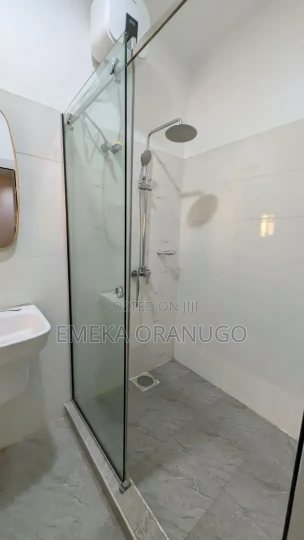 Luxury One Bedroom Apartment