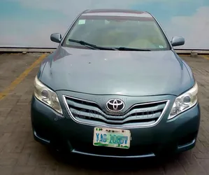 Toyota Camry 2010 Green