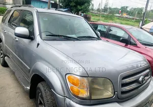 Toyota Sequoia 2003 Gray