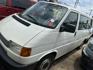 Volkswagen Transporter 2004 White