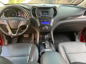 Hyundai Santa Fe SE AWD 2016 Red