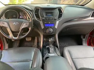 Hyundai Santa Fe SE AWD 2016 Red