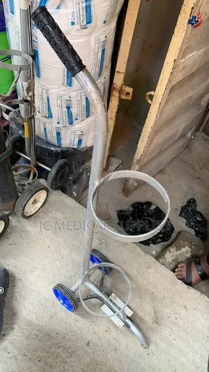 Oxygen Trolley
