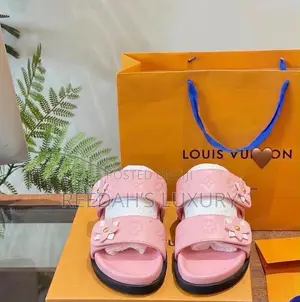 Women’s LV New Slippers (Boxed)