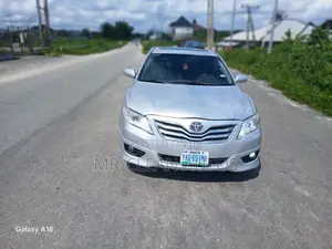 Toyota Camry 2010 Silver