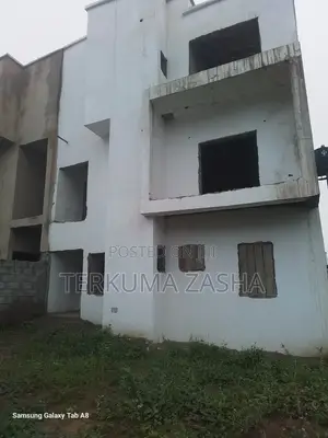 4bdrm Duplex in Ochacho, Life Camp for sale