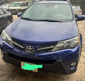 Toyota RAV4 2015 Blue