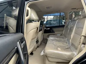 New Toyota Land Cruiser 4.5 V8 GXR 2021 Black