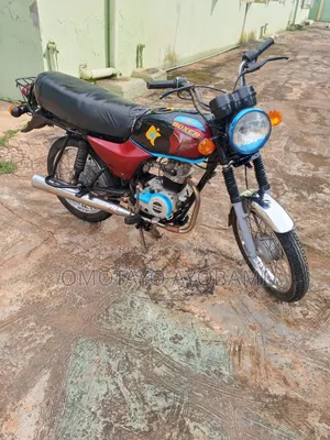 Bajaj Boxer 100 2024 Red