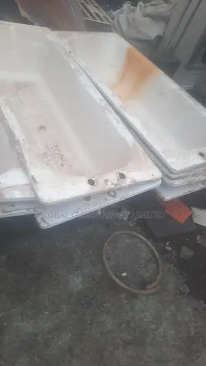 11 White Steel Bathtubs - Fairly Used - For Sale