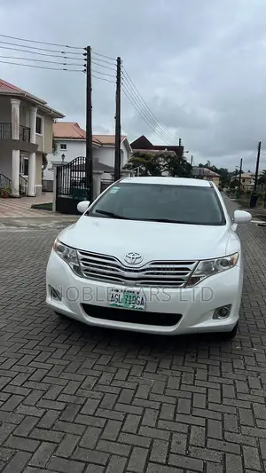 Toyota Venza XLE 2012 White