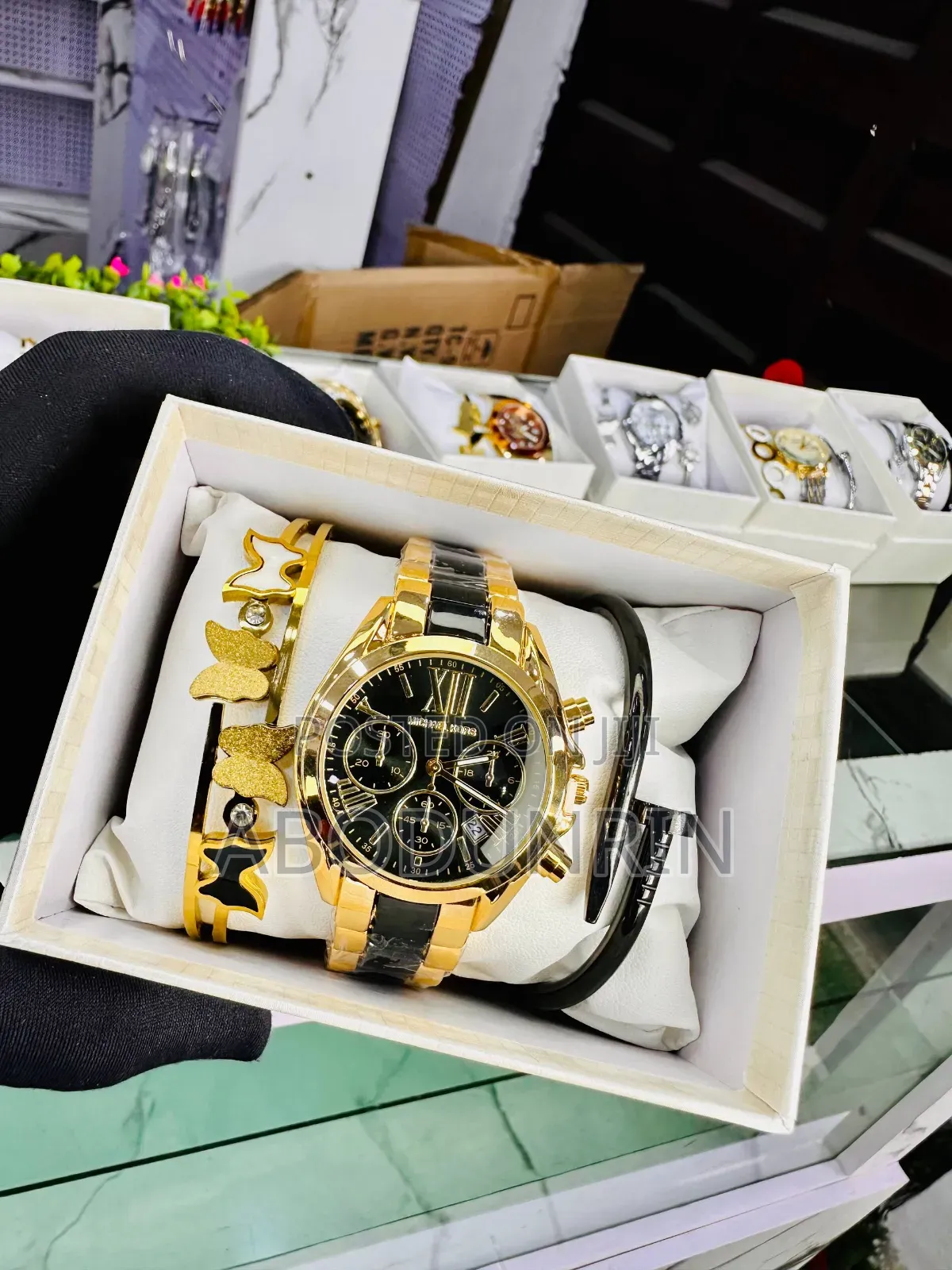 Michael Kors Bradshaw Women's Watch Gift Set + 2 Bracelets