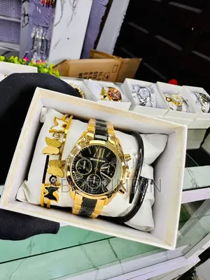 Michael Kors Bradshaw Women's Watch Gift Set + 2 Bracelets