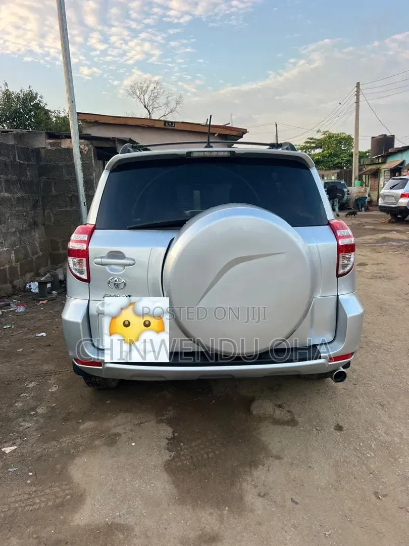 Toyota RAV4 2012 Silver