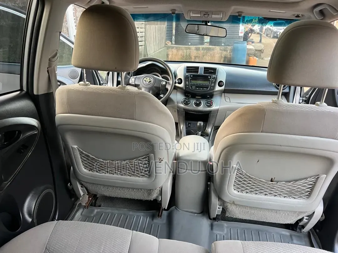 Toyota RAV4 2012 Silver