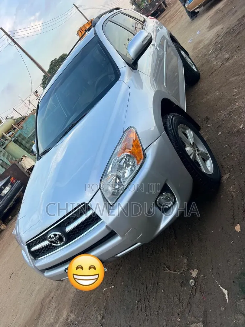 Toyota RAV4 2012 Silver