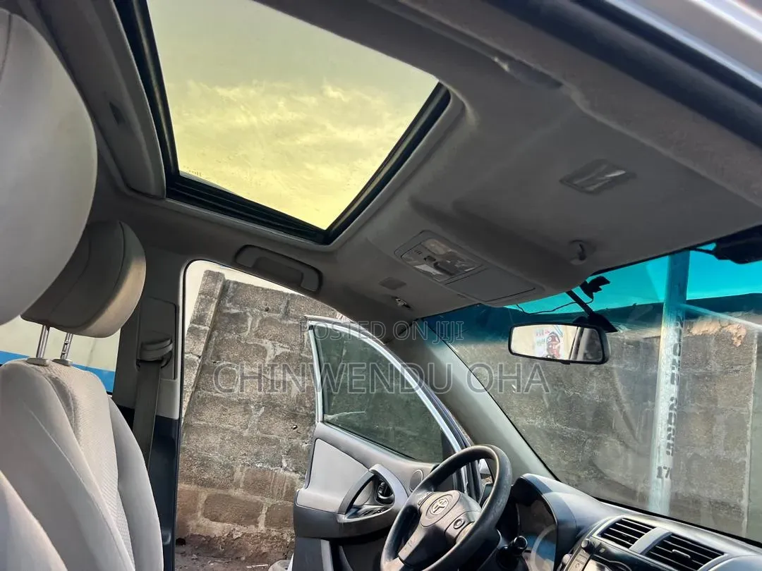 Toyota RAV4 2012 Silver