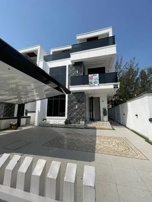 5bdrm Duplex in Ikota for sale