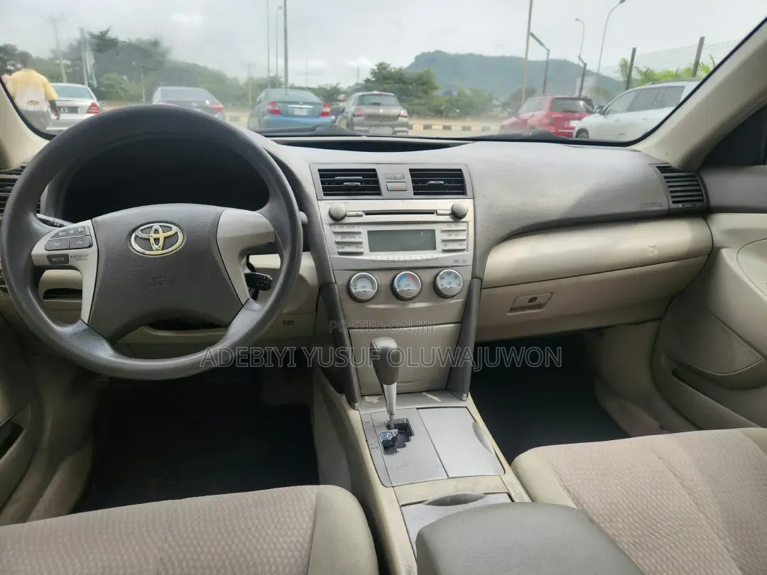 Toyota Camry 2011 Gold