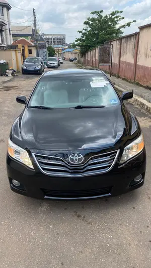 Toyota Camry XLE V6 4dr Sedan (3.5L 6cyl 6A) 2011 Black