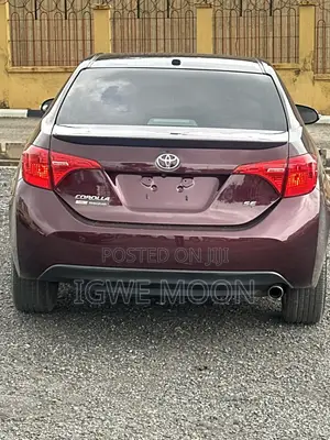 Toyota Corolla SE 4dr Sedan (1.8L 4cyl CVT) 2017 Burgundy