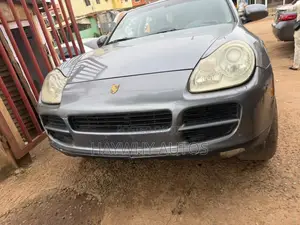 Porsche Cayenne S 2010 Blue
