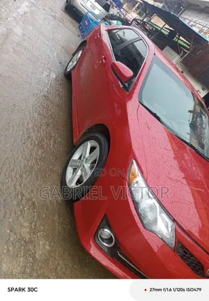 Toyota Camry SE 4dr Sedan (2.5L 4cyl 6A) 2014 Red