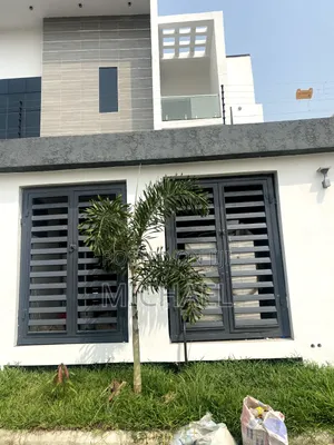 5bdrm Duplex in Omole Phase 1 for rent