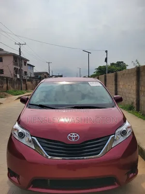 Toyota Sienna LE 7 Passenger Mobility (3.5L 6cyl 6A) 2016 Red