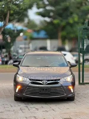 Toyota Camry XLE 4dr Sedan (2.5L 4cyl 6A) 2016 Gray