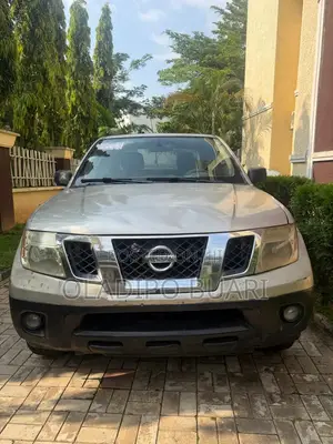 Nissan Frontier 2015 Gray