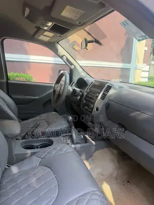 Nissan Frontier 2015 Gray