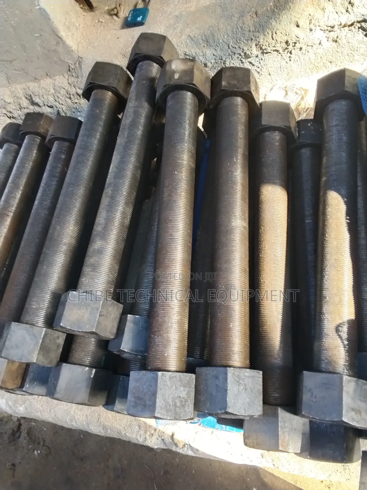 2.1/2 X 600mm Stud Bolt and Nut Original
