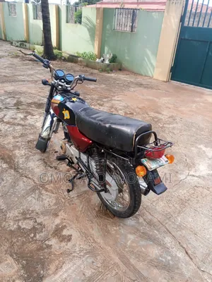Bajaj Boxer 100 2024 Red