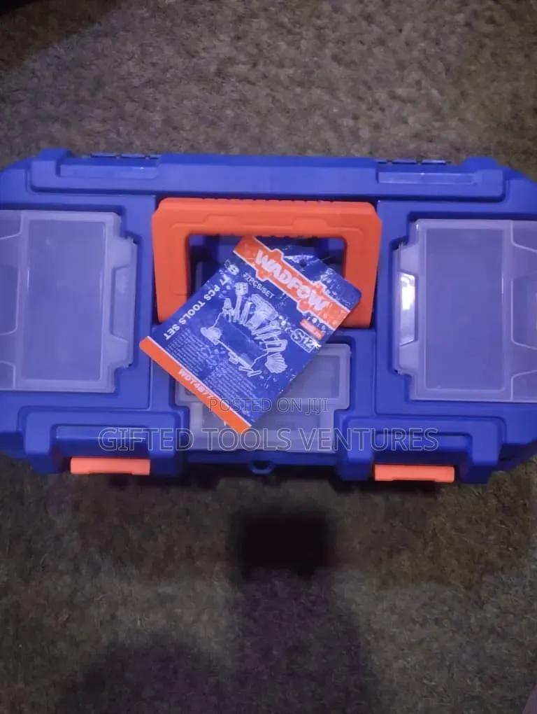 Wadfow 77-Piece Tool Set in Heavy-Duty Tool Box