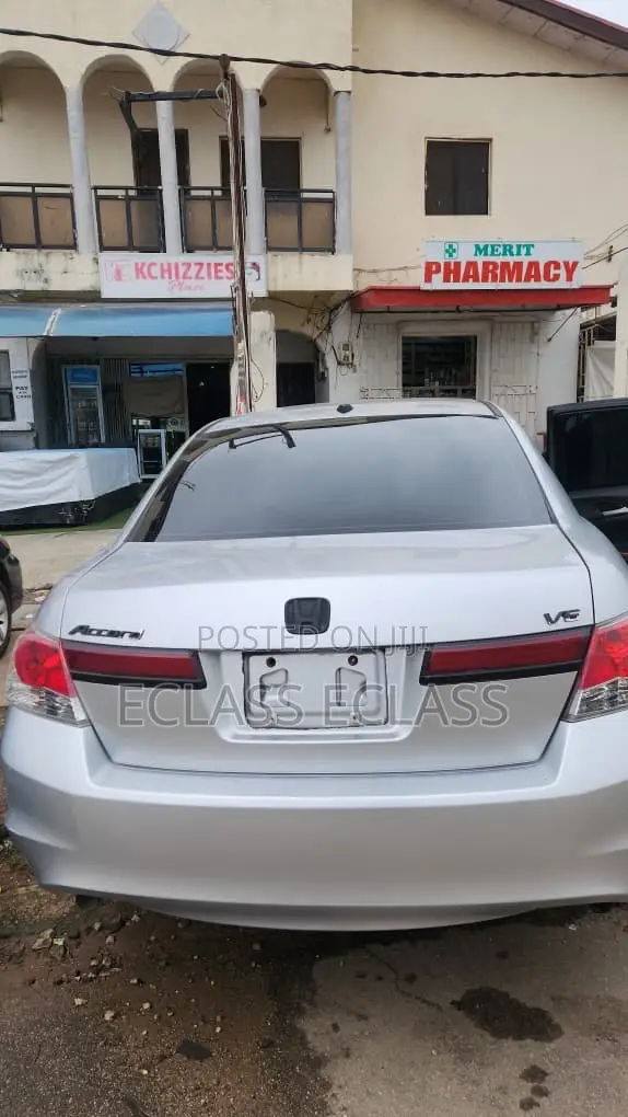 Honda Accord 2011 Silver