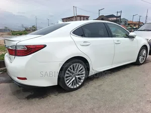 Lexus ES 350 FWD 2013 White