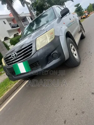 Toyota Hilux 2015 Gray
