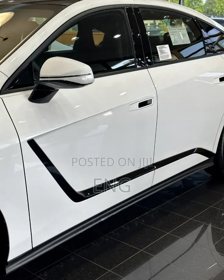 Lexus ES 350 2025 White