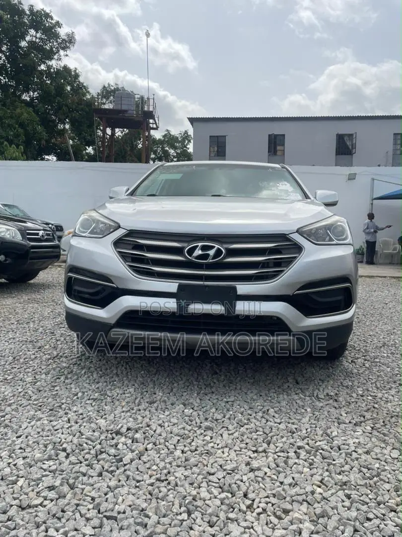Hyundai Santa Fe SE AWD 2017 Silver