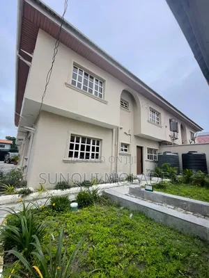 3bdrm Apartment in Lekki Phase 1 for rent