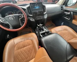 Toyota Land Cruiser 4.0 V6 GXR 2021 Black