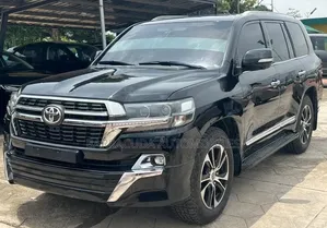 Toyota Land Cruiser 4.0 V6 GXR 2021 Black