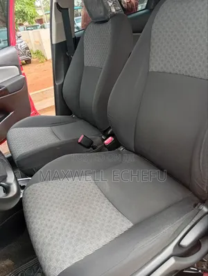 Toyota Yaris LE Hatchback 5dr 2016 Maroon