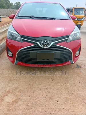 Toyota Yaris LE Hatchback 5dr 2016 Maroon