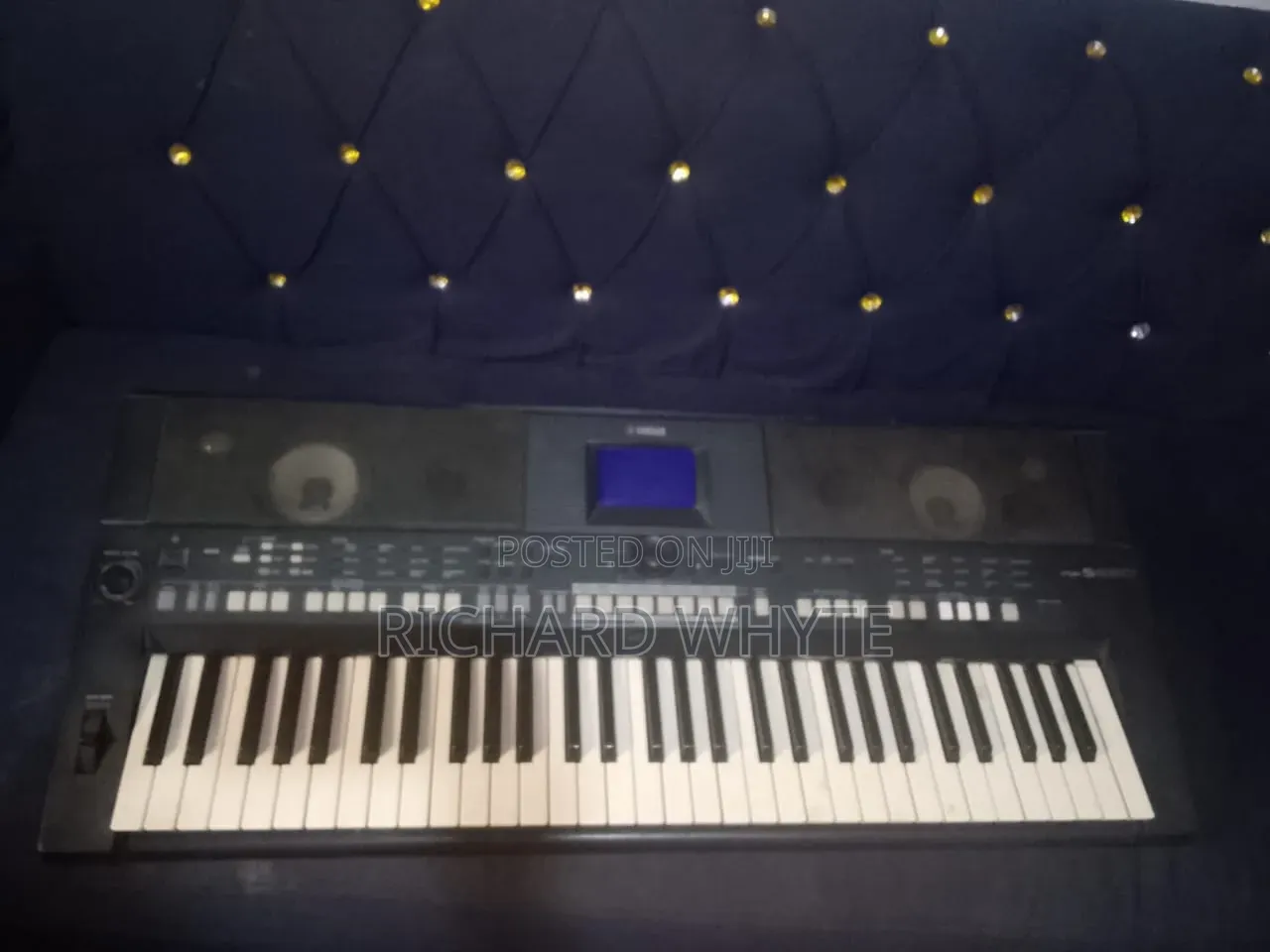 Yamaha PSR - S650 Keyboard